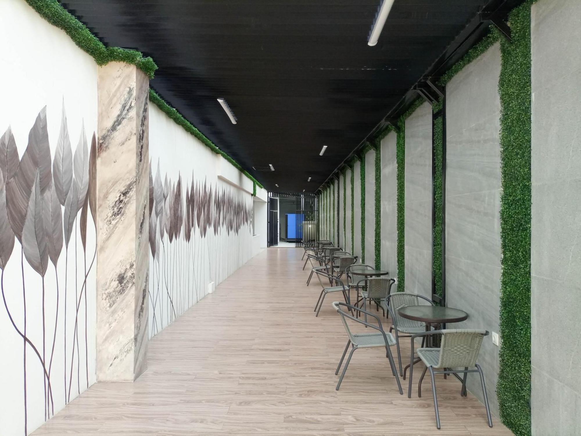 Minimalist At De Prima By Travelio Apartemen